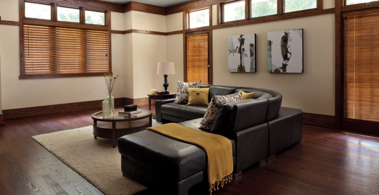 Gainesville hardwood floor and blinds